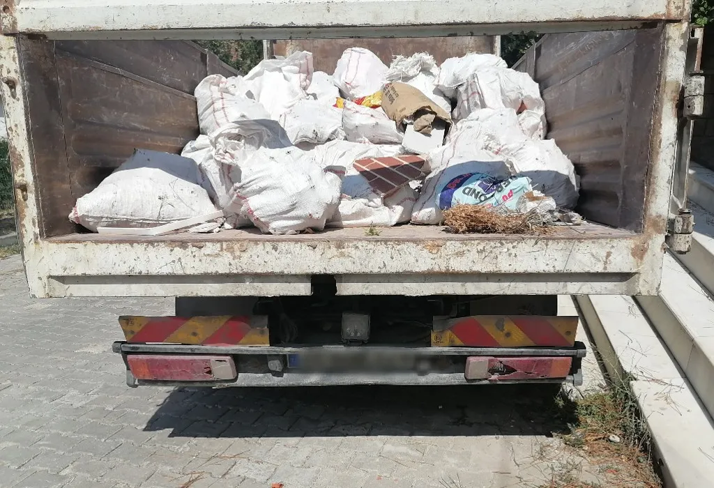 İstanbul Moloz Atımı