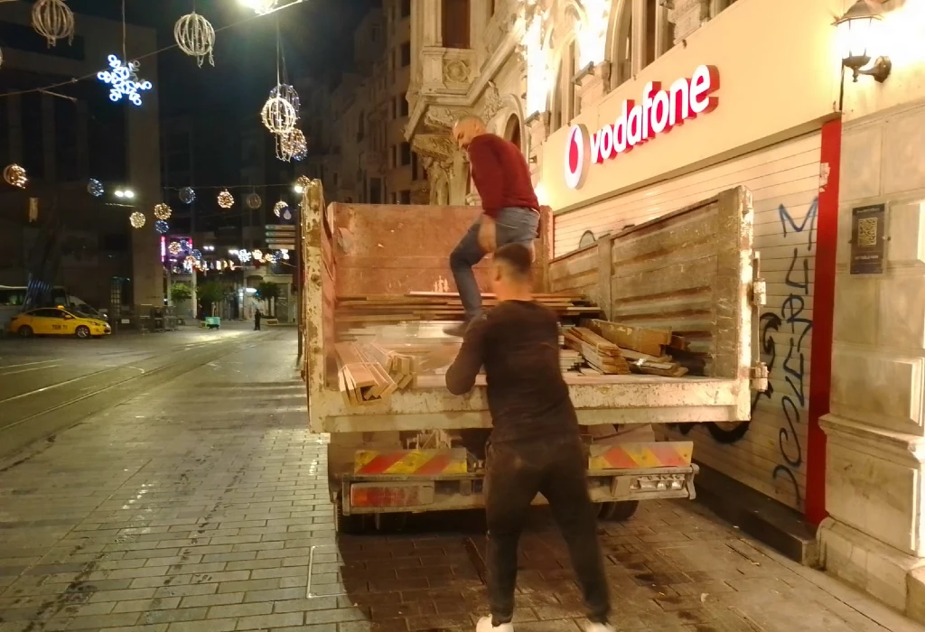 Maltepe Moloz Hattı