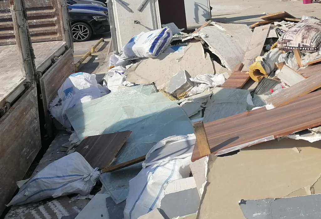 Zeytinburnu Moloz Atımı
